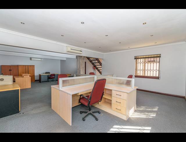 438M² BUSINESS TO LET IN NORWOOD